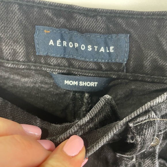 Aeropostale Women's Black Denim Mom Shorts Size 2 Women’s EUC - Picture 7 of 9